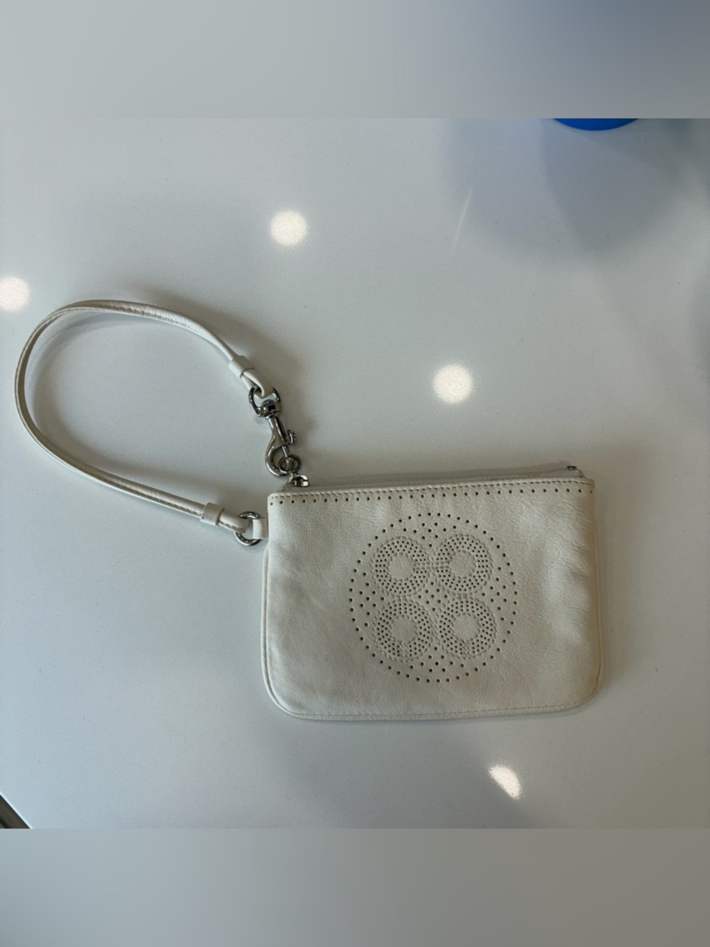 Coach Laura White Leather Logo Zipper Closure Wristlet